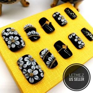 Press‎ on Nails Glue On Acrylic 3D Flower Black Gold